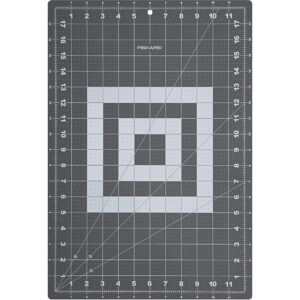 8370 Fiskars Snijmat A3 30x45 cm