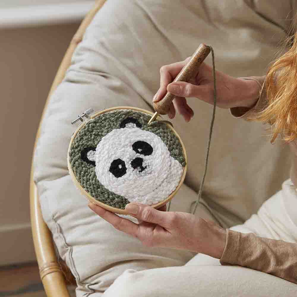 DMC Punch Needle kit Panda - Afbeelding 3